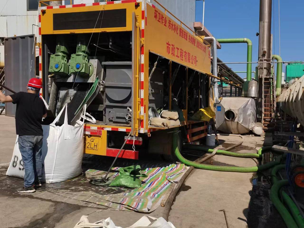 庆安淤泥压干处理